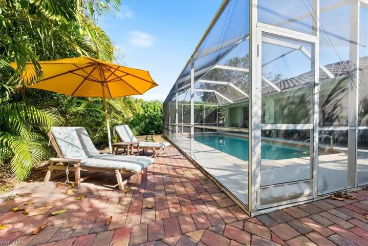 557  96th N AVE, Naples, FL 34108