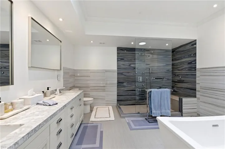 4451 Yacht Harbor Dr, Naples, Florida 34112