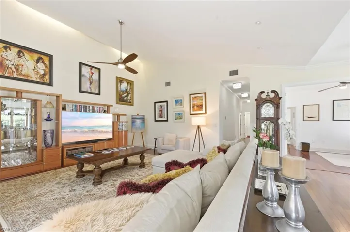 4451 Yacht Harbor Dr, Naples, Florida 34112