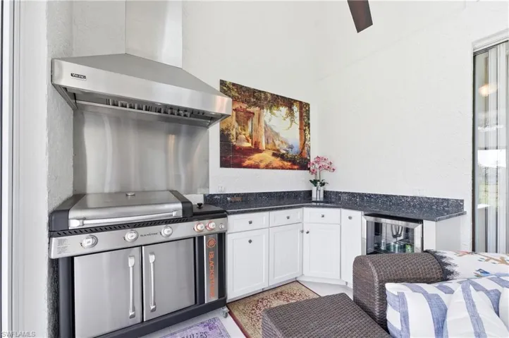 Outdoor kitchen