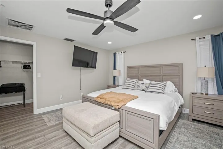 828 SW 51st  TER, Cape Coral, FL 33914