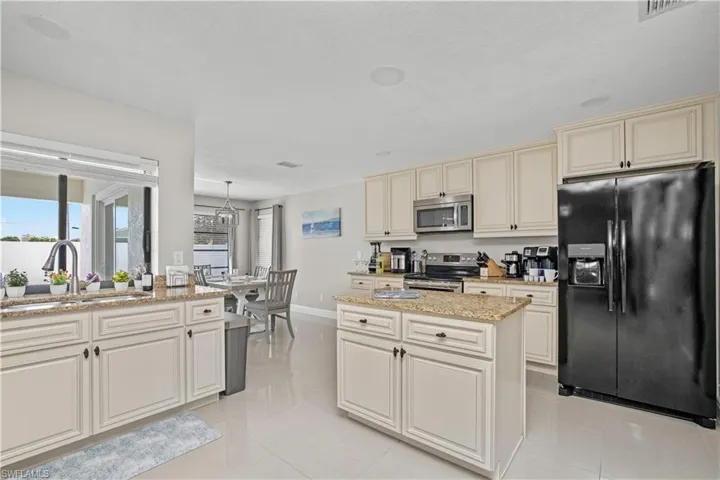 828 SW 51st  TER, Cape Coral, FL 33914