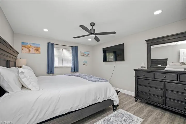 828 SW 51st  TER, Cape Coral, FL 33914