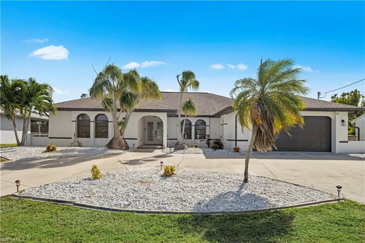 828 SW 51st  TER, Cape Coral, FL 33914