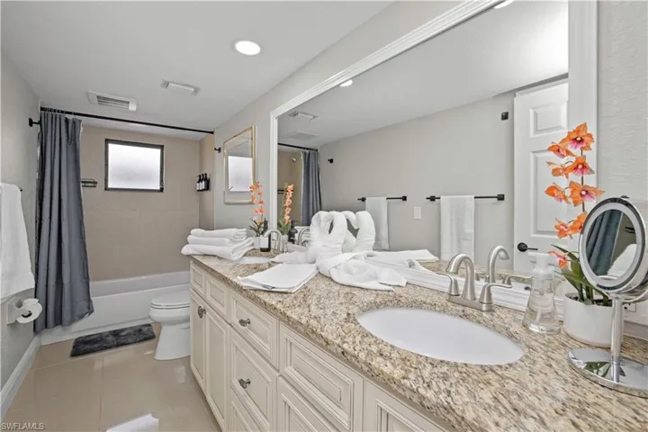 828 SW 51st  TER, Cape Coral, FL 33914