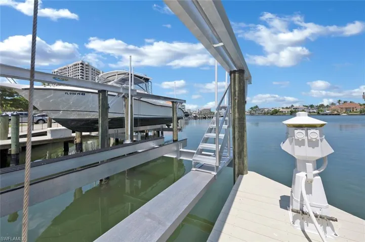 4450  Gulf Shore N BLVD, Naples, FL 34103