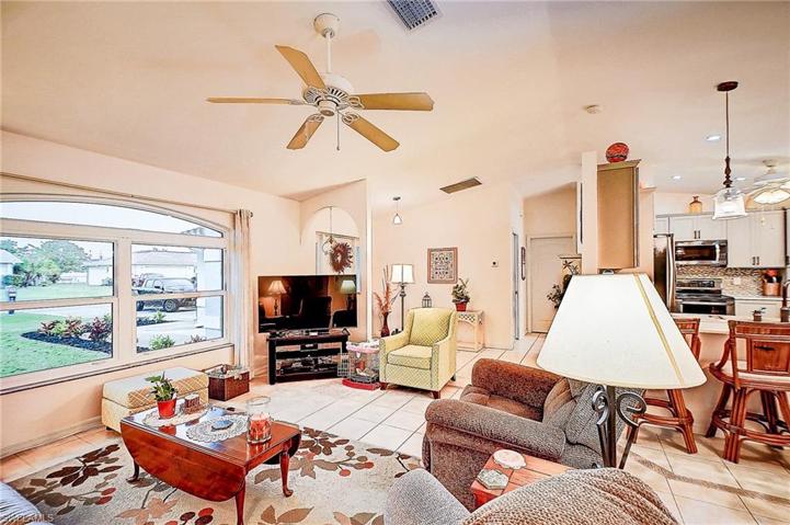 926 SE 27th  ST, CAPE CORAL, FL 33904