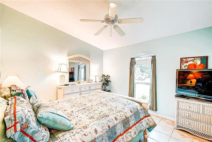 926 SE 27th  ST, CAPE CORAL, FL 33904