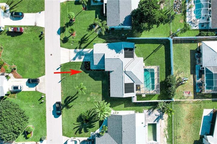 926 SE 27th  ST, CAPE CORAL, FL 33904