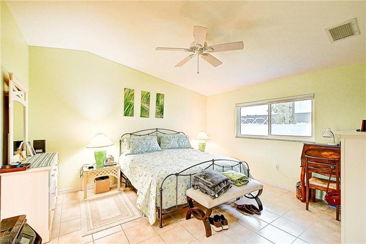 926 SE 27th  ST, CAPE CORAL, FL 33904