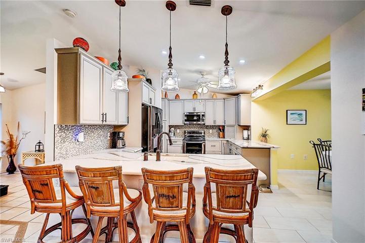 926 SE 27th  ST, CAPE CORAL, FL 33904