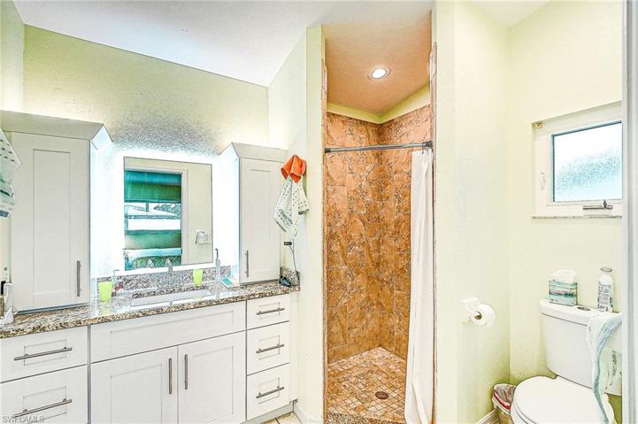 926 SE 27th  ST, CAPE CORAL, FL 33904