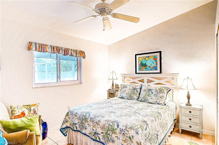 926 SE 27th  ST, CAPE CORAL, FL 33904