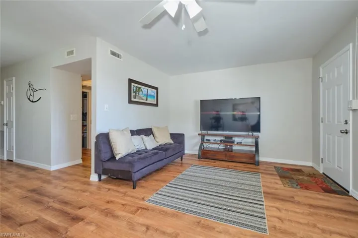 4906  Victoria  DR, Cape Coral, FL 33904