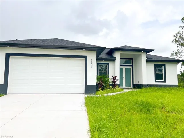 1906  Christopher N AVE, Lehigh Acres, FL 33971