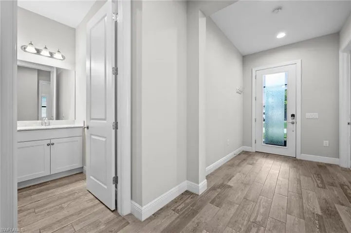 10626  Essex Square  BLVD, Fort Myers, FL 33913