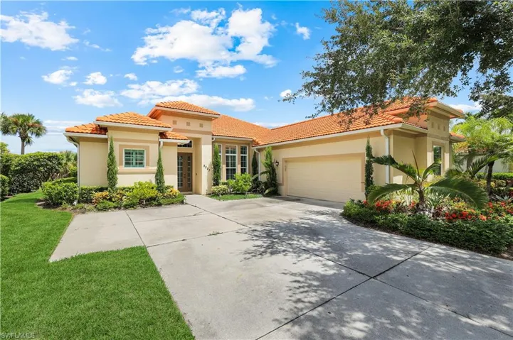 8223 Potomac Ln, Naples, Florida 34104