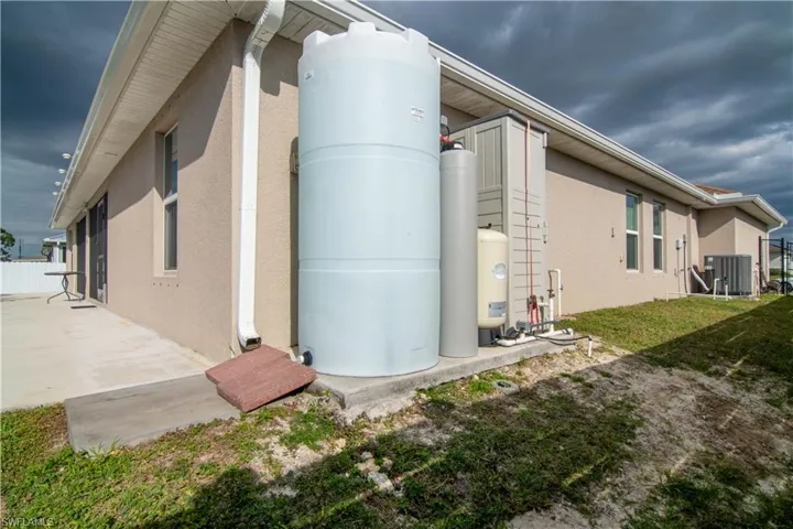1513 Ne 43rd Ter, Cape Coral, Florida 33909
