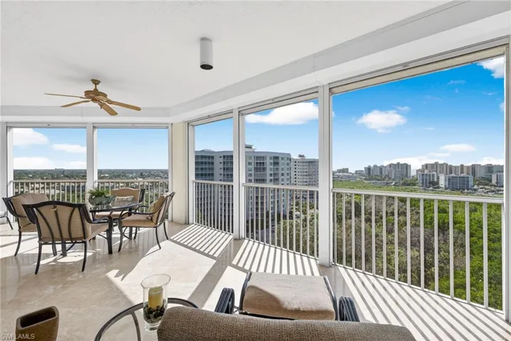Lanai with Outdoor Dining