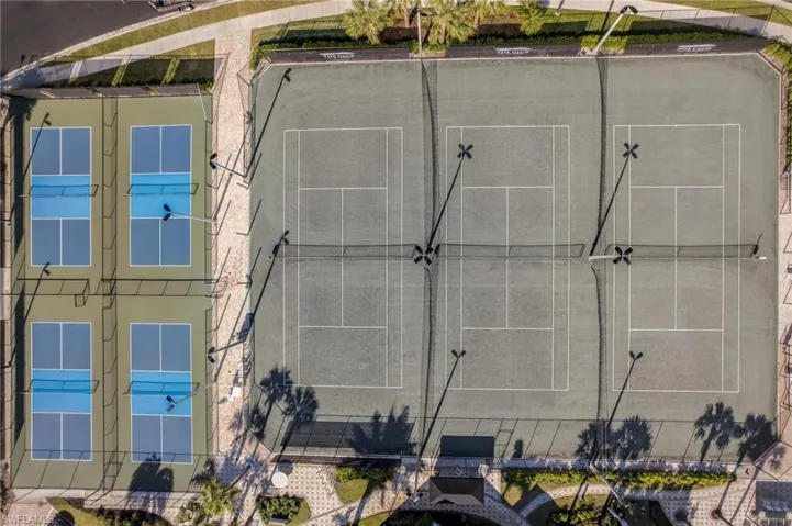 New Racquet Center with 5 Clay Tennis Courts & 4 Pickle Courts