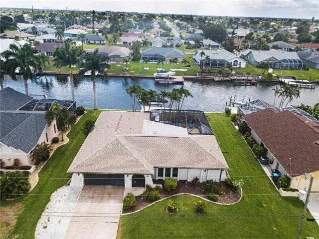 1911 Se 10th Ave, Cape Coral Fl 33990