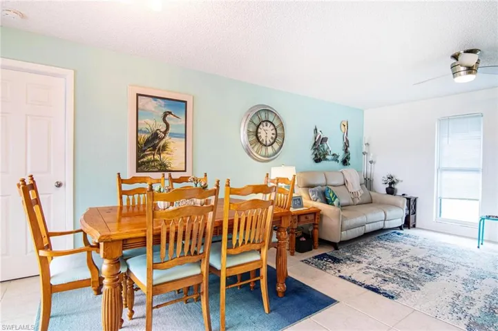 1911 Se 10th Ave, Cape Coral Fl 33990