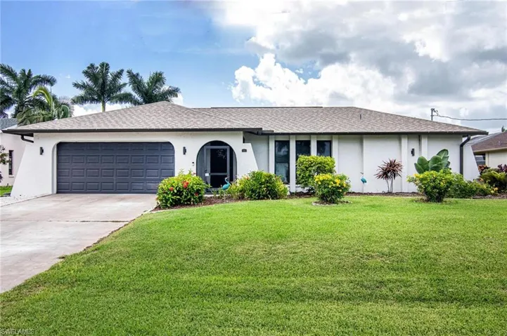 1911 Se 10th Ave, Cape Coral Fl 33990