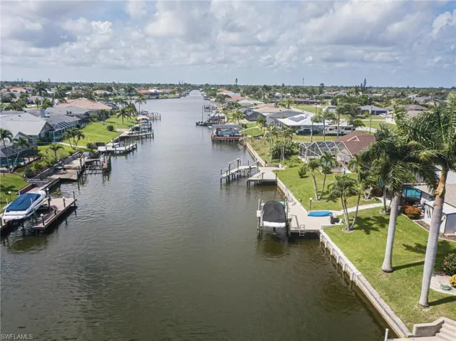1911 Se 10th Ave, Cape Coral Fl 33990