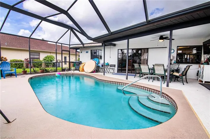 1911 Se 10th Ave, Cape Coral Fl 33990
