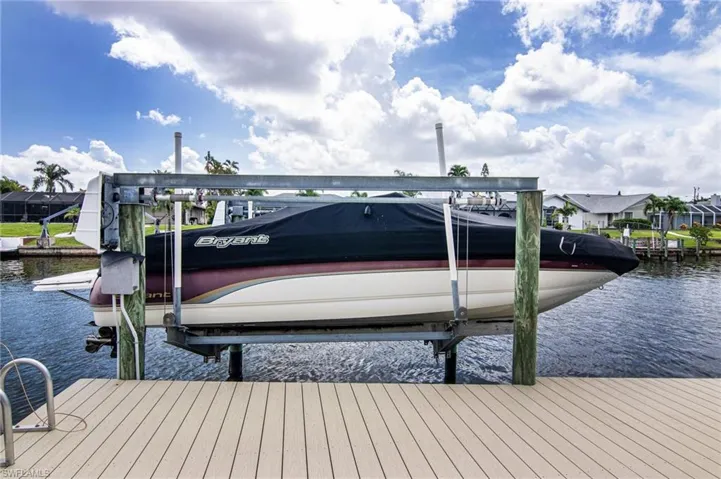 1911 Se 10th Ave, Cape Coral Fl 33990
