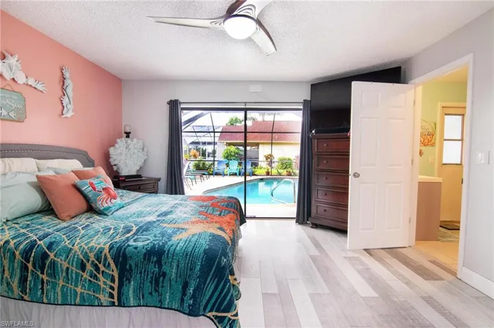 1911 Se 10th Ave, Cape Coral Fl 33990