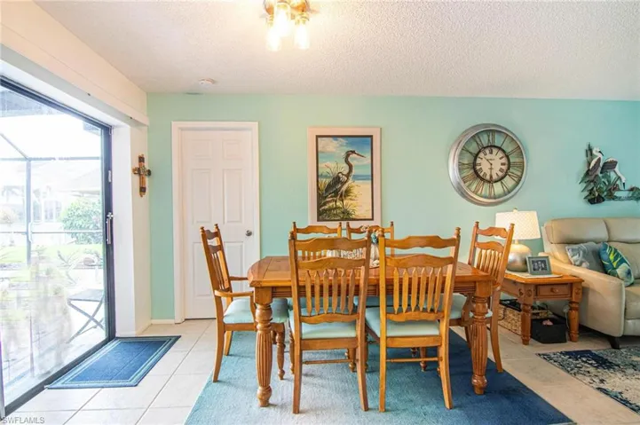 Dining area, 2nd master is through the white door