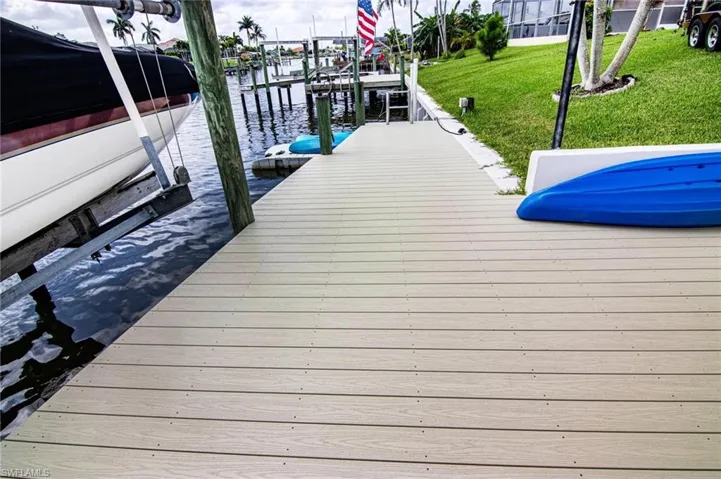 1911 Se 10th Ave, Cape Coral Fl 33990