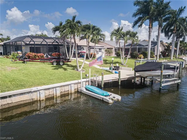 1911 Se 10th Ave, Cape Coral Fl 33990