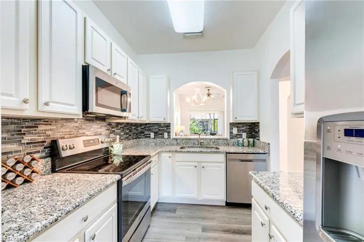 7863  Lake Sawgrass  LOOP, Fort Myers, FL 33907