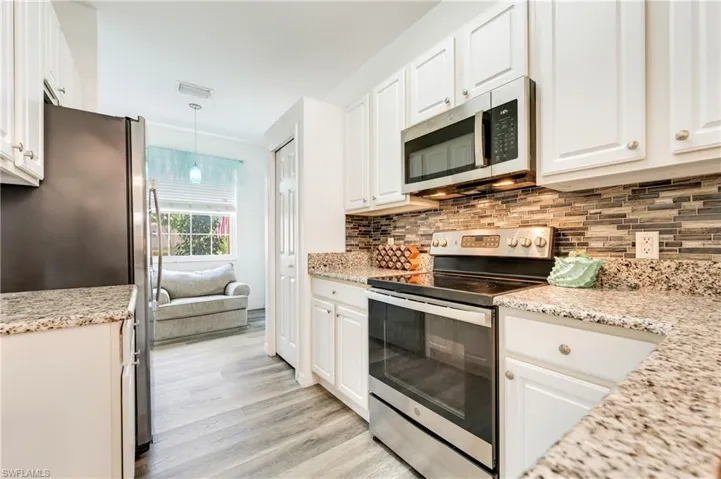 7863  Lake Sawgrass  LOOP, Fort Myers, FL 33907