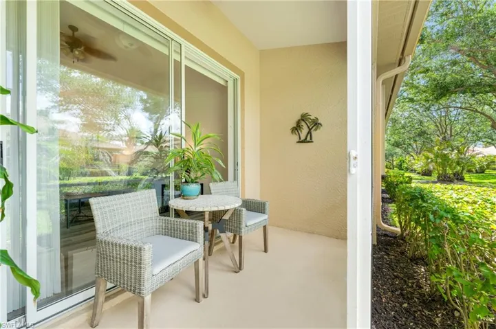 7863  Lake Sawgrass  LOOP, Fort Myers, FL 33907