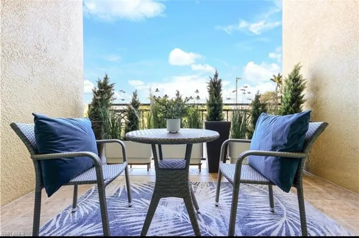 9115 Strada Pl 5205, Naples, Florida 34108