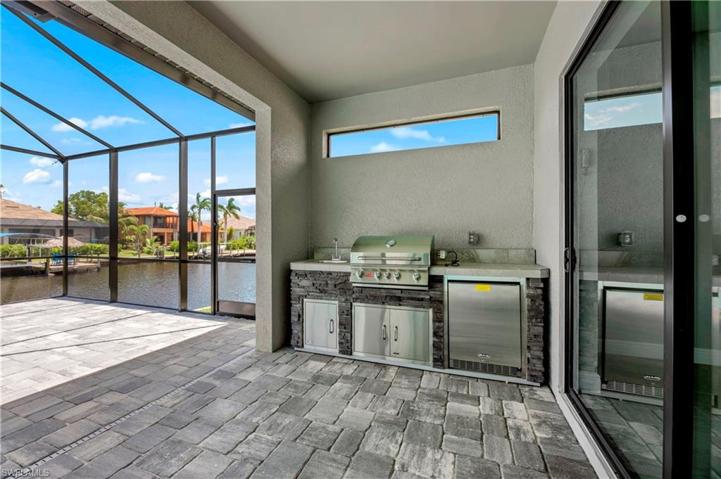 Outdoor Kitchen