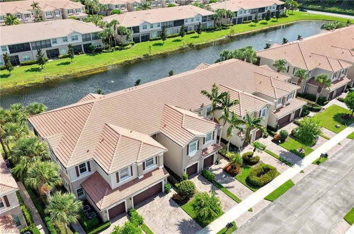 6541 Monterey Pt 54202, Naples, Florida 34105
