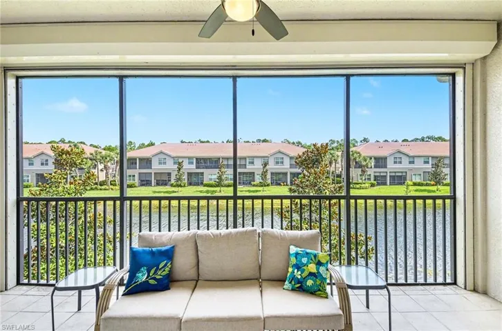 6541 Monterey Pt 54202, Naples, Florida 34105