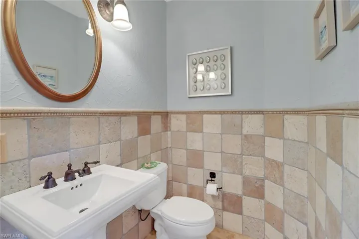 451  Bayfront  PL, Naples, FL 34102