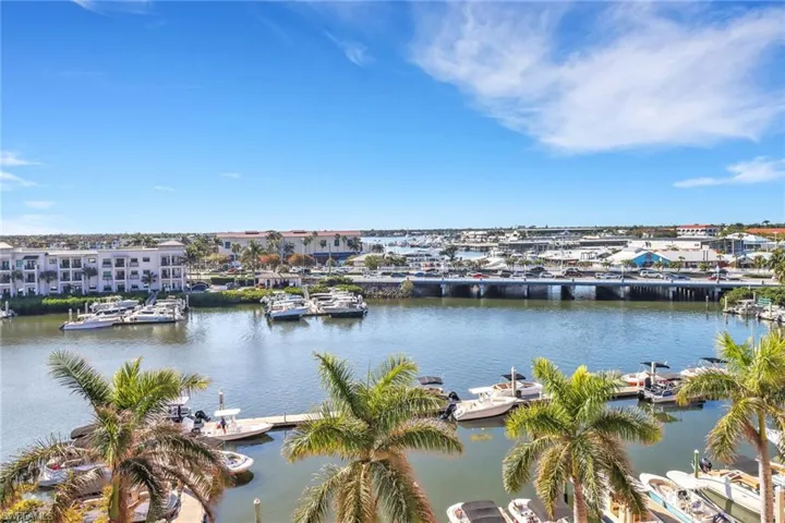 451  Bayfront  PL, Naples, FL 34102