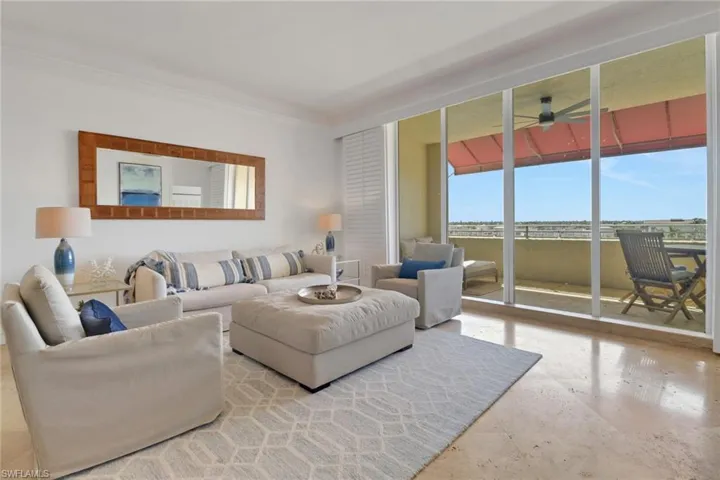 451  Bayfront  PL, Naples, FL 34102