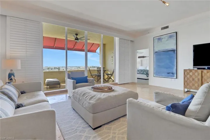 451  Bayfront  PL, Naples, FL 34102