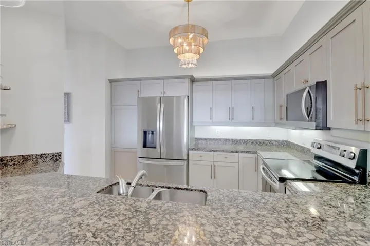 451  Bayfront  PL, Naples, FL 34102