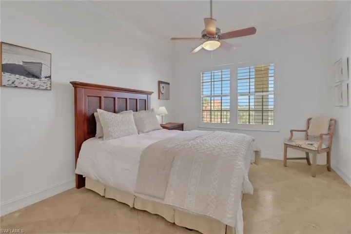 451  Bayfront  PL, Naples, FL 34102