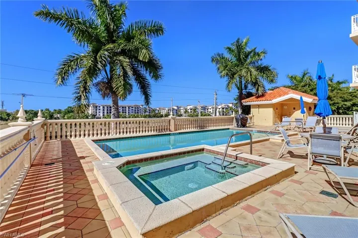 451  Bayfront  PL, Naples, FL 34102