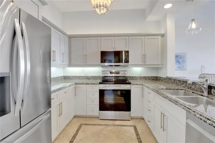 451  Bayfront  PL, Naples, FL 34102