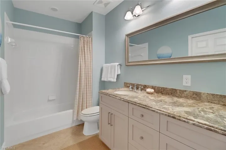 451  Bayfront  PL, Naples, FL 34102